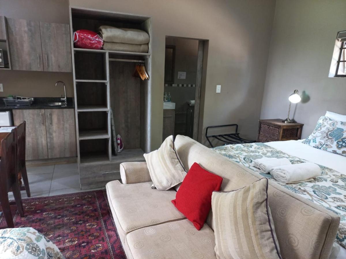 A Little Guesthouse Bloemfontein Luaran gambar